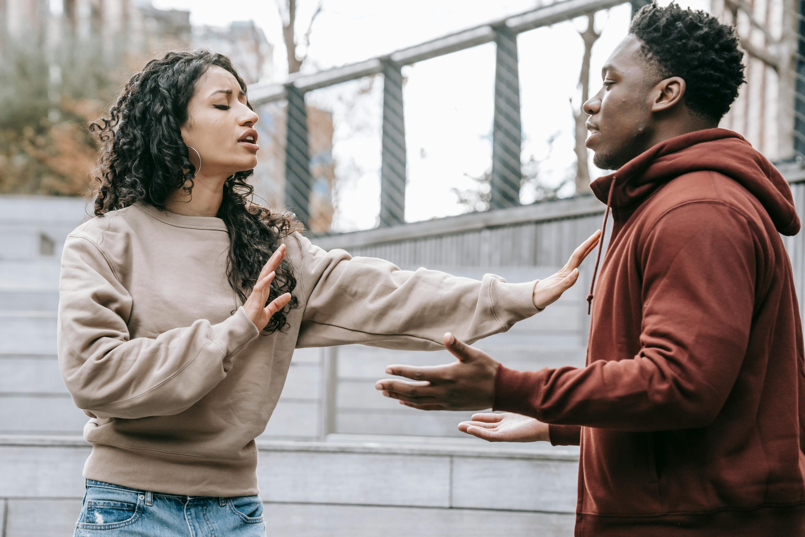 Stratégie efficace d'ultimatum pour homme indécis