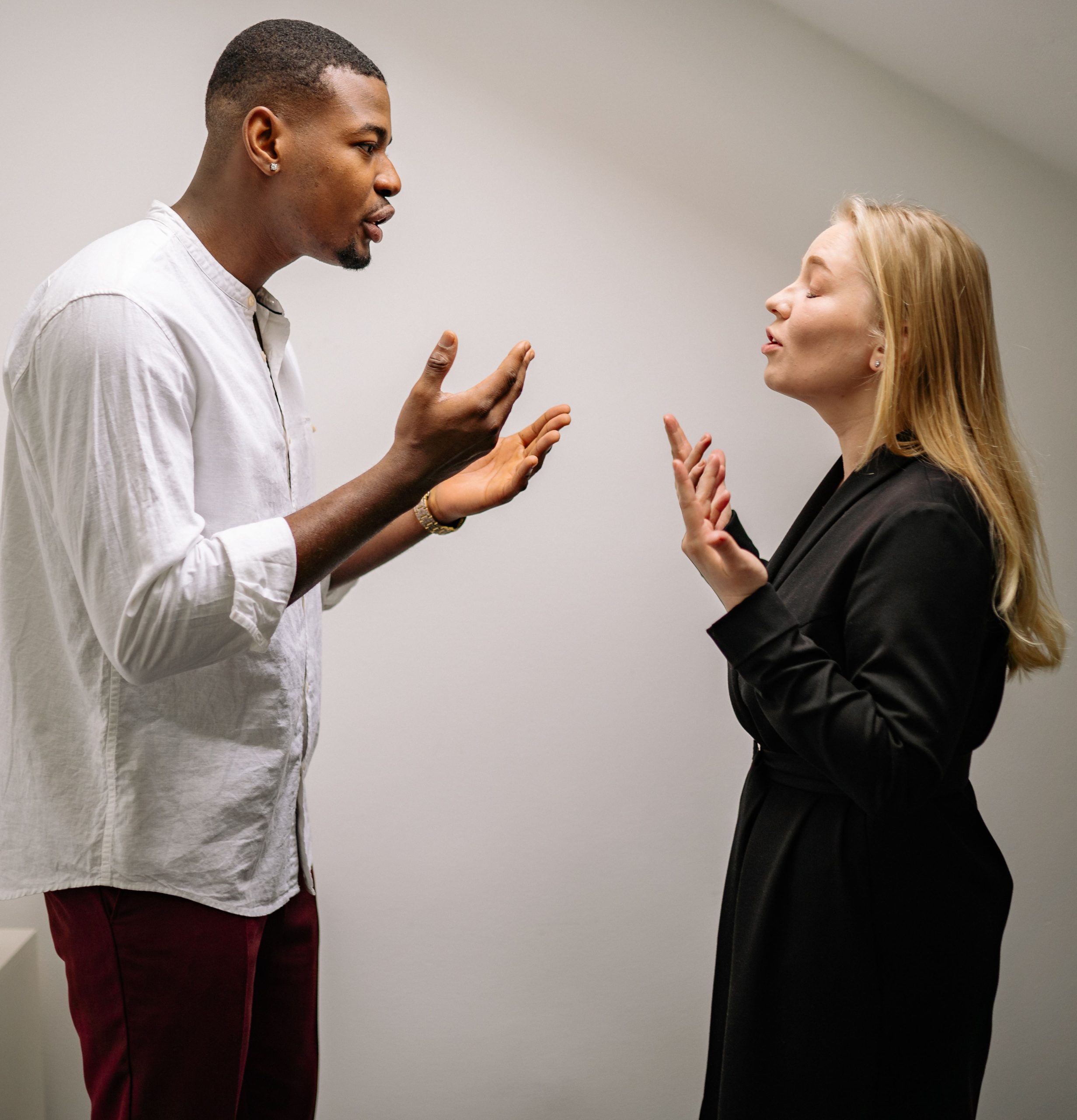 Poser un ultimatum à un homme indécis